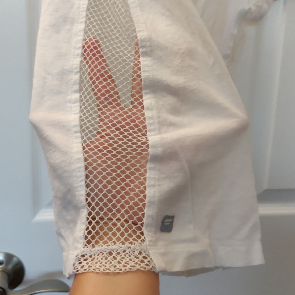 Fabletics tee - Picture 3 of 5